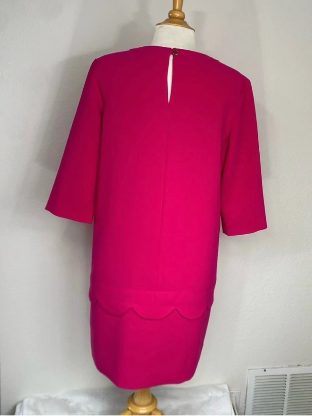 Kate Spade Women's Pink Scallop Shift Dress Size 8 Classic Preppy Corporatecore